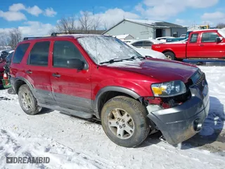 2005 Ford Escape XLT with VIN 1FMYU931X5KD99667, listed as a IAAI auction lot 41591057 with 69,595 mi miles. Bid and sale history available at carsss.com. Image 13.