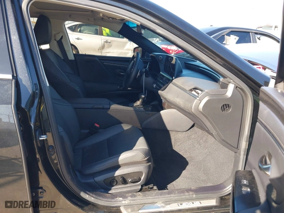 2023 Lexus ES with VIN 58ADZ1B17PU139794, listed as a IAAI auction lot 41665543 with 32,952 mi miles. Bid and sale history available at carsss.com. Image 5.