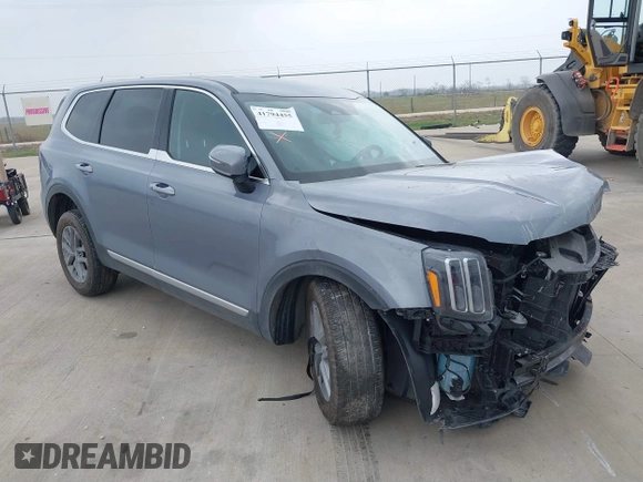 2023 Kia Telluride LX z VIN 5XYP24GC7PG331419, wystawiony jako IAAI lot #41794455 z przebiegiem 34 941 mil mil oraz . Historia ofert i sprzedaży dostępna na DreamBid. Obrazek 1.