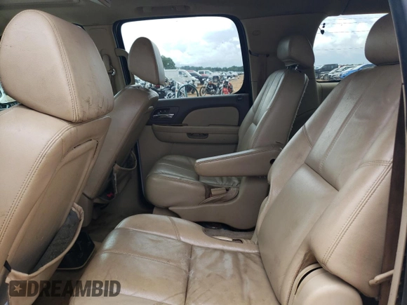2008 GMC Yukon XL SLE w/3SA with VIN 1GKFC160X8R177911, listed as a Copart auction lot 71835274 with Not Provided miles and Salvage Title. Bid and sale history available at carsss.com. Image 12.