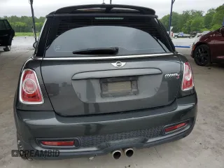 2013 MINI Hardtop S with VIN WMWSV3C5XDT391498, listed as a Copart auction lot 61987955 with 106,189 mi miles and Clean title. Bid and sale history available at DreamBid. Image 6.