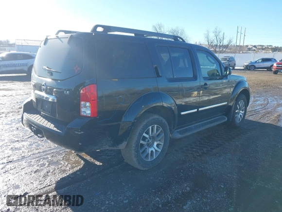 2012 Nissan Pathfinder LE z VIN 5N1AR1NB9CC638403, wystawiony jako IAAI lot #41612262 z przebiegiem Nie podano mil oraz . Historia ofert i sprzedaży dostępna na DreamBid. Obrazek 4.