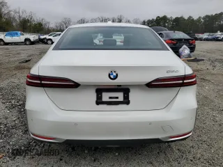 2024 BMW 5 Series 530i with VIN WBA43FJ00RCP86191, listed as a Copart auction lot 45286895 with 31,076 mi miles and Salvage Title. Bid and sale history available at carsss.com. Image 6.