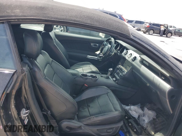 2022 Ford Mustang EcoBoost z VIN 1FATP8UH8N5118871, wystawiony jako Copart lot #62745435 z przebiegiem 79 120 mil mil oraz Szkoda całkowita • Salvage title. Historia ofert i sprzedaży dostępna na DreamBid. Obrazek 10.
