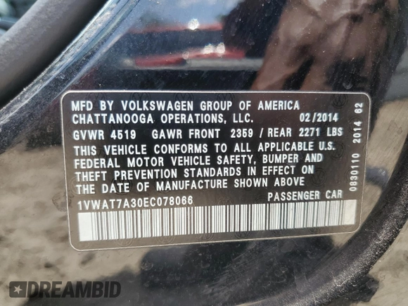 2014 Volkswagen Passat S z VIN 1VWAT7A30EC078066, wystawiony jako Copart lot #58312015 z przebiegiem 123 397 mil mil oraz Szkoda całkowita • Salvage title. Historia ofert i sprzedaży dostępna na DreamBid. Obrazek 13.