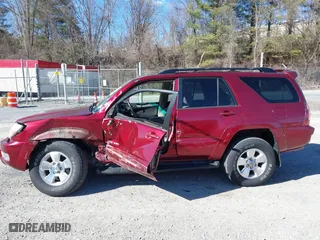 2005 Toyota 4Runner SR5 with VIN JTEBU14R658051910, listed as a IAAI auction lot 41691568 with 153,066 mi miles. Bid and sale history available at carsss.com. Image 14.
