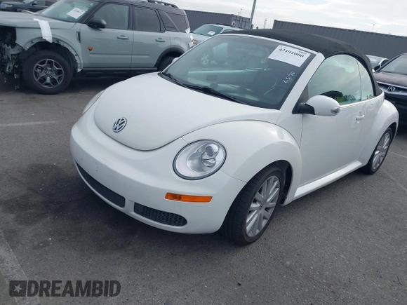 2009 Volkswagen Beetle S with VIN 3VWRG31Y99M406570, listed as a IAAI auction lot 42191000 with 116,238 mi miles and . Bid and sale history available at DreamBid. Image 2.