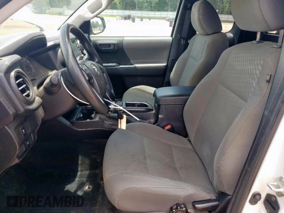 2022 Toyota Tacoma SR z VIN 3TYRX5GN2NT039991, wystawiony jako Copart lot #61643575 z przebiegiem 85 847 mil mil oraz Czysty tytuł • Clean title. Historia ofert i sprzedaży dostępna na DreamBid. Obrazek 7.