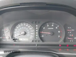 2000 Toyota Land Cruiser z VIN JT3HT05J1Y0081635, wystawiony jako IAAI lot #41938432 z przebiegiem 362 389 mil mil oraz . Historia ofert i sprzedaży dostępna na DreamBid. Obrazek 7.