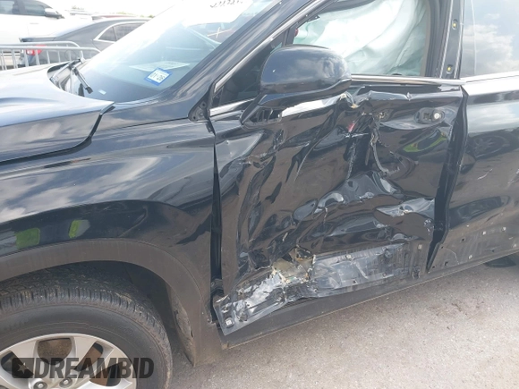 2019 Hyundai Santa Fe SEL z VIN 5NMS33AD8KH006327, wystawiony jako IAAI lot #42134349 z przebiegiem 133 961 mil mil oraz . Historia ofert i sprzedaży dostępna na DreamBid. Obrazek 6.