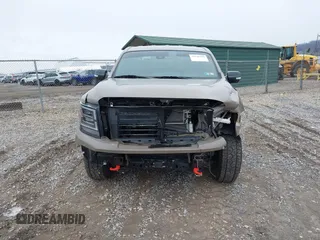 2024 Nissan Titan Pro-4X z VIN 1N6AA1ED0RN114614, wystawiony jako IAAI lot #41548196 z przebiegiem 3 405 mil mil oraz . Historia ofert i sprzedaży dostępna na DreamBid. Obrazek 13.