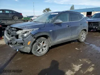 2021 Kia Seltos EX with VIN KNDERCAA7M7164752, listed as a Copart auction lot 46683735 with 64,861 mi miles and Salvage Title. Bid and sale history available at carsss.com. Image 1.