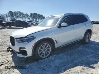 2021 BMW X5 xDrive45e with VIN 5UXTA6C04M9G55404, listed as a Copart auction lot 47466525 with 0 mi miles and Salvage Title. Bid and sale history available at carsss.com. Image 1.