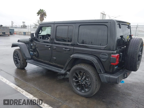 2024 Jeep Wrangler Sahara with VIN 1C4RJXP63RW148483, listed as a IAAI auction lot 41906879 with 32,509 mi miles and . Bid and sale history available at DreamBid. Image 3.