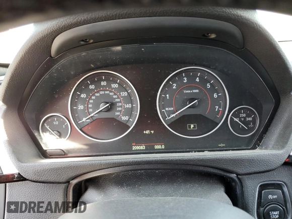 2015 BMW 4 Series 428i xDrive with VIN WBA4C9C5XFG135004, listed as a Copart auction lot 60551714 with 209,083 mi miles and Salvage Title. Bid and sale history available at DreamBid. Image 9.