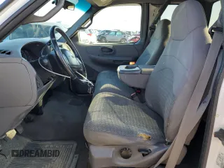 2000 Ford F-150 XL with VIN 1FTRX17L8YNB40935, listed as a Copart auction lot 86726884 with 260,636 mi miles and Salvage Title. Bid and sale history available at carsss.com. Image 7.