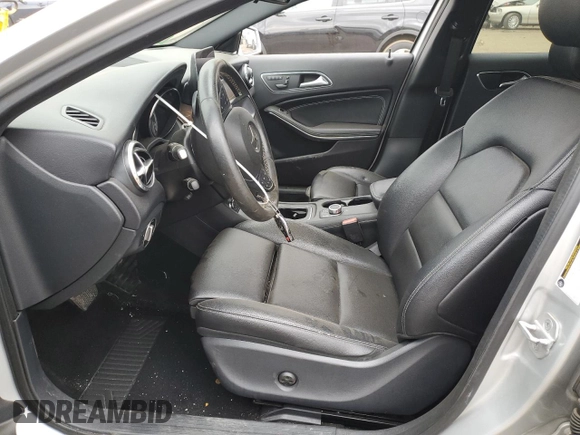 2017 Mercedes-Benz GLA 250 z VIN WDCTG4GB0HJ327148, wystawiony jako Copart lot #49486265 z przebiegiem Nie podano mil oraz Szkoda całkowita • Salvage title. Historia ofert i sprzedaży dostępna na DreamBid. Obrazek 7.
