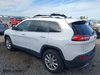 2017 Jeep Cherokee Limited with VIN 1C4PJMDB6HW555493, listed as a IAAI auction lot 41799350 with 92,591 mi miles. Bid and sale history available at carsss.com. Image 3.