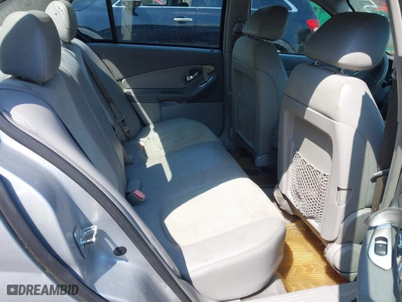 2004 Chevrolet Malibu LT with VIN 1G1ZU54844F101949, listed as a IAAI auction lot 41960060 with 174,384 mi miles. Bid and sale history available at carsss.com. Image 8.