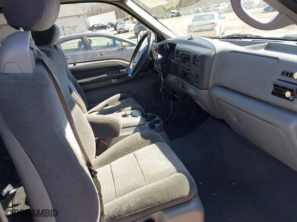 2002 Ford Super Duty F-250 XL with VIN 1FTNX20L12EB84751, listed as a IAAI auction lot 41672873 with 114,507 mi miles. Bid and sale history available at carsss.com. Image 5.