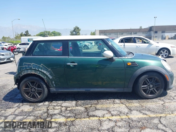 2013 MINI Hardtop with VIN WMWSU3C58DT545046, listed as a IAAI auction lot 42665896 with 60,973 mi miles and . Bid and sale history available at DreamBid. Image 13.
