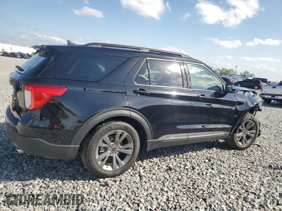 2024 Ford Explorer XLT with VIN 1FMSK7DH6RGA59839, listed as a Copart auction lot 48319795 with 12,070 mi miles and Salvage Title. Bid and sale history available at carsss.com. Image 3.
