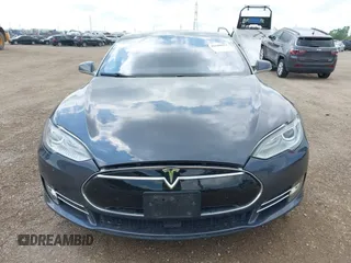 2016 Tesla Model S 90D with VIN 5YJSA1E25GF129482, listed as a IAAI auction lot 42588913 with 101,790 mi miles and . Bid and sale history available at DreamBid. Image 12.