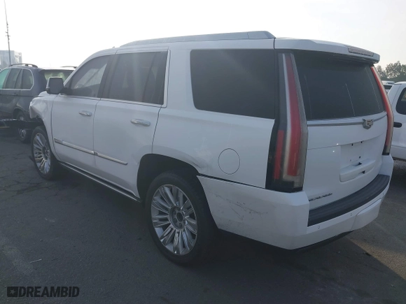 2016 Cadillac Escalade Platinum with VIN 1GYS4DKJ5GR260260, listed as a IAAI auction lot 41476668 with 108,058 mi miles. Bid and sale history available at carsss.com. Image 3.