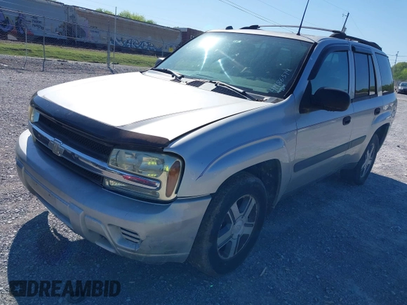 2005 Chevrolet TrailBlazer LT with VIN 1GNDT13SX52297180, listed as a IAAI auction lot 41986574 with 1 mi miles. Bid and sale history available at carsss.com. Image 2.