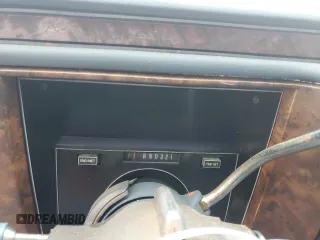 1990 Cadillac Brougham z VIN 1G6DW5472LR719564, wystawiony jako Copart lot #71634744 z przebiegiem Nie podano mil oraz Tytuł czysty. Historia ofert i sprzedaży dostępna na DreamBid. Obrazek 9.