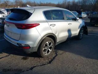2020 Kia Sportage LX with VIN KNDPMCAC6L7789201, listed as a IAAI auction lot 41320446 with 55,041 mi miles. Bid and sale history available at carsss.com. Image 4.