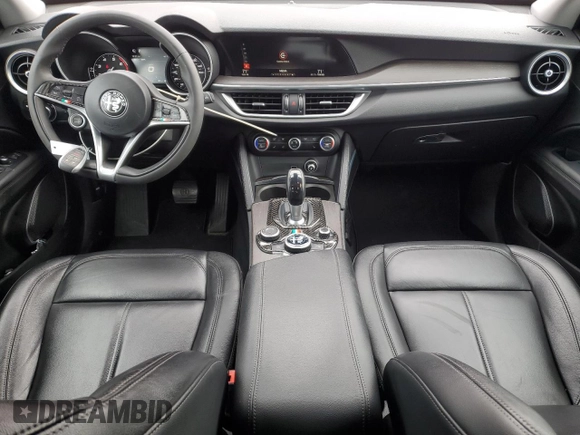 2019 Alfa Romeo Stelvio Ti Sport z VIN ZASPAKBN4K7C54604, wystawiony jako Copart lot #49912975 z przebiegiem 40 301 mil mil oraz Szkoda całkowita • Salvage title. Historia ofert i sprzedaży dostępna na DreamBid. Obrazek 8.