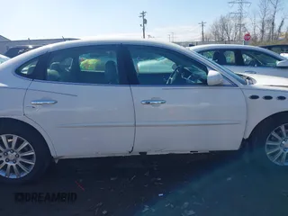 2007 Buick LaCrosse CXS with VIN 2G4WE587471117259, listed as a IAAI auction lot 41882777 with 201,787 mi miles. Bid and sale history available at carsss.com. Image 13.