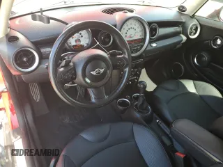 2011 MINI Hardtop S with VIN WMWSV3C50BTY12562, listed as a Copart auction lot 61183425 with 125,126 mi miles and Salvage title. Bid and sale history available at DreamBid. Image 8.