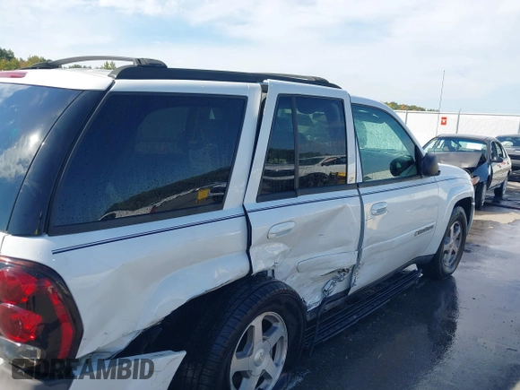 2004 Chevrolet TrailBlazer LS with VIN 1GNDT13S842389970, listed as a IAAI auction lot 40377507 with 178,488 mi miles and . Bid and sale history available at DreamBid. Image 6.