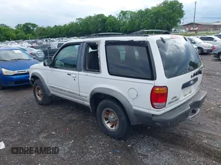 1998 Ford Explorer с VIN 1FMYU22E4WUB38942, выставлен на аукционе IAAI как лот 42188468 с пробегом 226 412 миль миль и . История ставок и продаж доступна на DreamBid. Изображение 3.