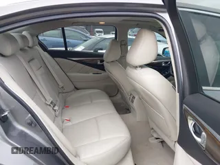 2015 Infiniti Q50 Premium z VIN JN1BV7AR7FM408015, wystawiony jako IAAI lot #42083301 z przebiegiem 58 817 mil mil oraz . Historia ofert i sprzedaży dostępna na DreamBid. Obrazek 8.