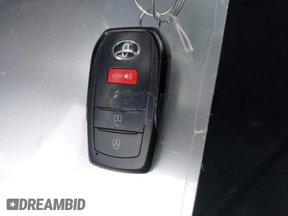 2024 Toyota Prius LE z VIN JTDACAAU2R3019020, wystawiony jako IAAI lot #42128983 z przebiegiem 42 049 mil mil oraz . Historia ofert i sprzedaży dostępna na DreamBid. Obrazek 11.