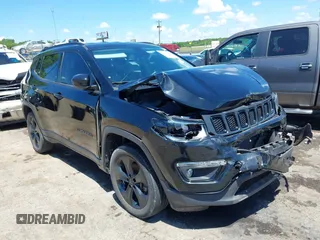2019 Jeep Compass Altitude with VIN 3C4NJDBB7KT723889, listed as a IAAI auction lot 42365338 with 107,750 mi miles and . Bid and sale history available at DreamBid. Image 1.
