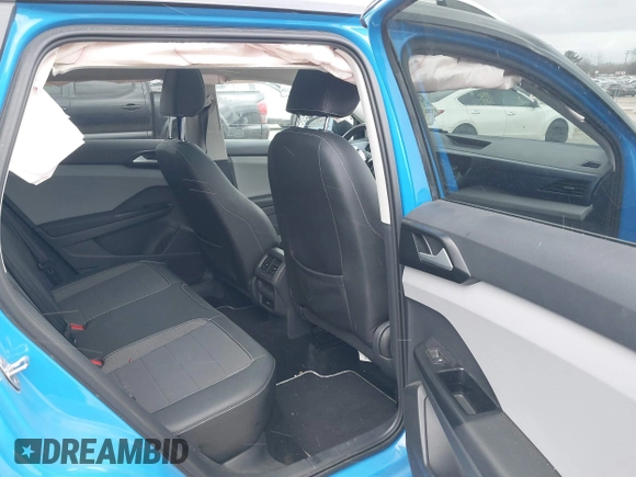 2023 Volkswagen Taos SE z VIN 3VVNX7B23PM344536, wystawiony jako IAAI lot #41069761 z przebiegiem 23 911 mil mil oraz . Historia ofert i sprzedaży dostępna na DreamBid. Obrazek 8.