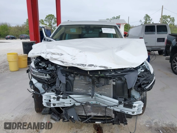 2024 Cadillac XT6 Premium Luxury z VIN 1GYKPERS5RZ741592, wystawiony jako IAAI lot #41327267 z przebiegiem 5 889 mil mil oraz . Historia ofert i sprzedaży dostępna na DreamBid. Obrazek 13.