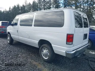 2010 Ford Econoline Passenger XL z VIN 1FBNE3BL9ADA74175, wystawiony jako IAAI lot #41456212 z przebiegiem 125 449 mil mil oraz . Historia ofert i sprzedaży dostępna na DreamBid. Obrazek 3.