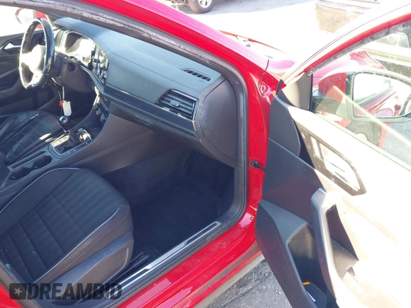 2019 Volkswagen Jetta GLI S z VIN 3VW5T7BU3KM225015, wystawiony jako IAAI lot #41352228 z przebiegiem 96 874 mil mil oraz . Historia ofert i sprzedaży dostępna na DreamBid. Obrazek 5.