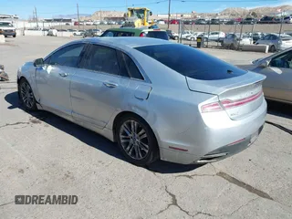 2014 Lincoln MKZ with VIN 3LN6L2GK2ER817686, listed as a IAAI auction lot 41505907 with 318,636 mi miles. Bid and sale history available at carsss.com. Image 3.