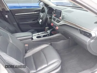 2020 Nissan Altima 2.5 SL with VIN 1N4BL4EW0LC137436, listed as a IAAI auction lot 41541138 with 76,193 mi miles. Bid and sale history available at carsss.com. Image 5.