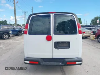 2013 Chevrolet Express Cargo z VIN 1GCSGAFX1D1178983, wystawiony jako IAAI lot #42161794 z przebiegiem 203 985 mil mil oraz . Historia ofert i sprzedaży dostępna na DreamBid. Obrazek 16.