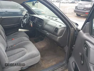 1998 Dodge Dakota SLT with VIN 1B7FL26X0WS720008, listed as a IAAI auction lot 42120683 with 194,922 mi miles and . Bid and sale history available at carsss.com. Image 5.