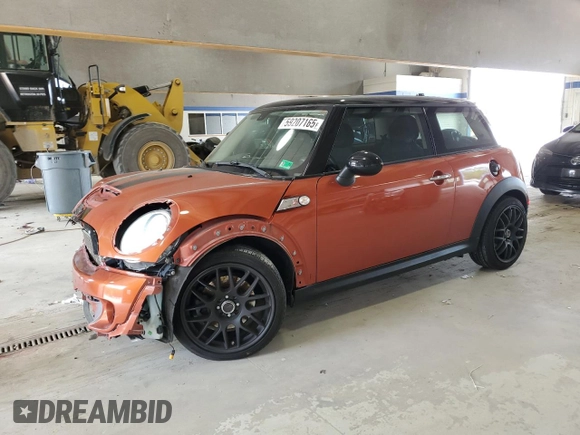 2013 MINI Hardtop S with VIN WMWSV3C52DT396176, listed as a Copart auction lot 59207165 with 104,194 mi miles and Salvage title. Bid and sale history available at DreamBid. Image 1.