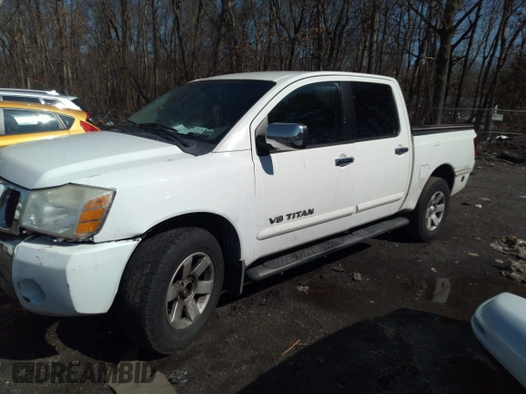 2005 Nissan Titan SE with VIN 1N6AA07B25N514643, listed as a IAAI auction lot 32638857 with 214,304 mi miles. Bid and sale history available at carsss.com. Image 2.