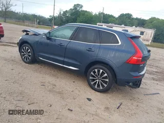 2023 Volvo XC60 Plus Bright Theme with VIN YV4L12RN4P1375945, listed as a IAAI auction lot 41945980 with 27,609 mi miles. Bid and sale history available at carsss.com. Image 3.